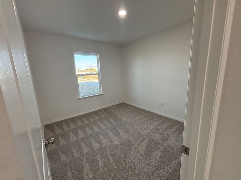 Spacious, unfurnished interior of a new home in Lehigh Acres, Lehigh Acres (Image 19).