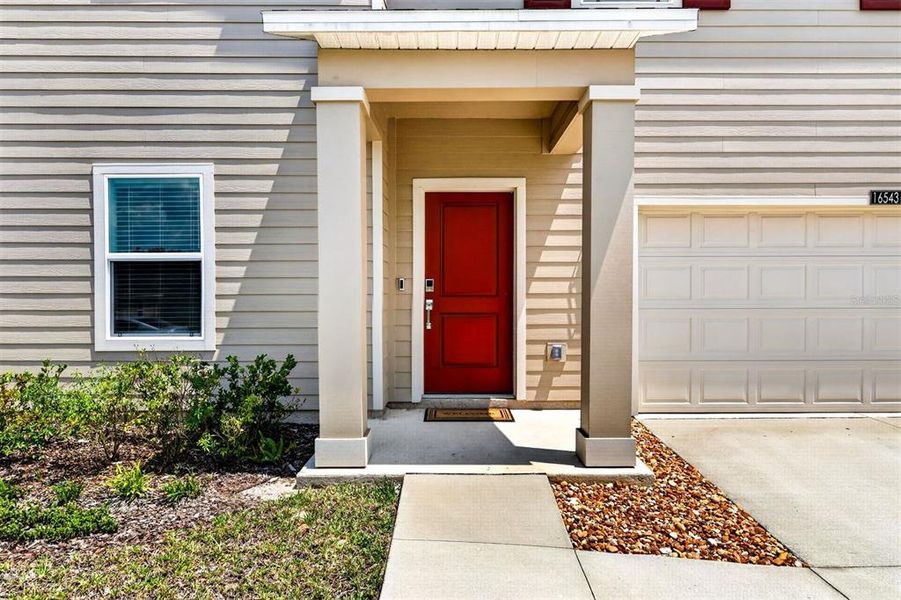 Exterior details and patio area of a home in Tara Forest East, Alachua (Image 4).