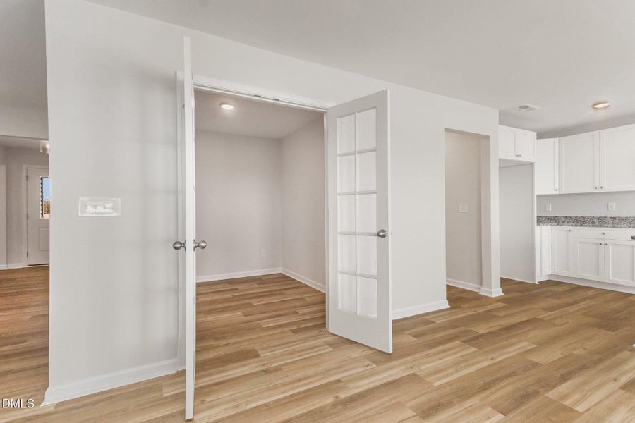 023_kv0a1917-edit_590