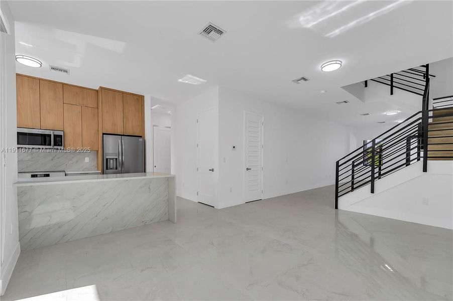 Spacious, unfurnished interior of a new home in , Fort Lauderdale (Image 24). Spacious, unfurnished interior of a new home in , Fort Lauderdale (Image 24).