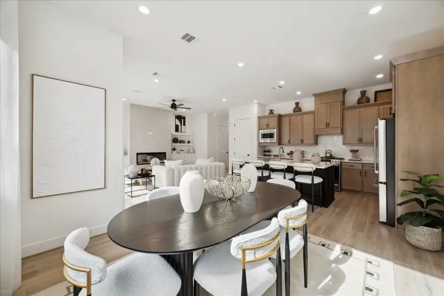 Representative furnished interior of a home built from the The 2824 by Autograph Homes in Caywood, Houston (Image 14).