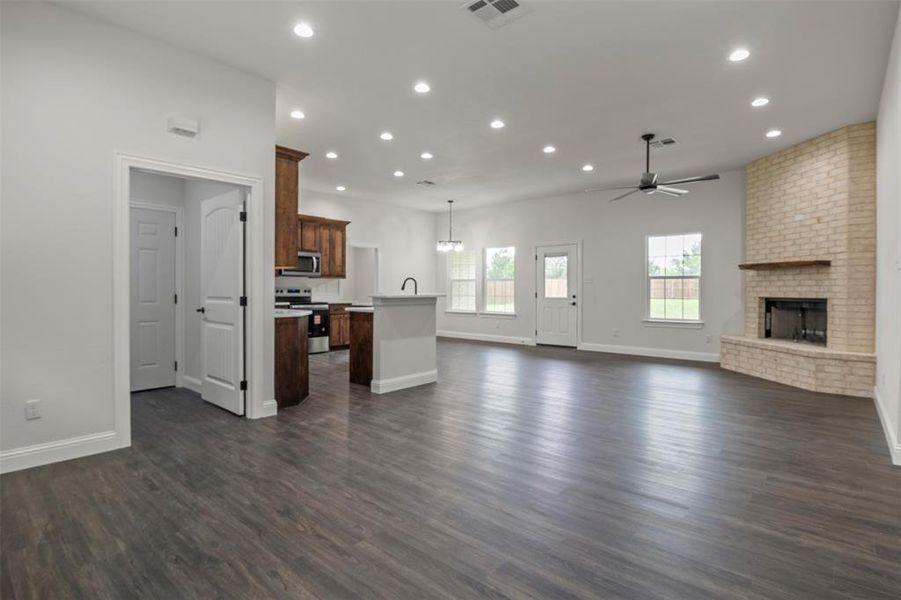 Spacious, unfurnished interior of a new home in , Ector (Image 11).