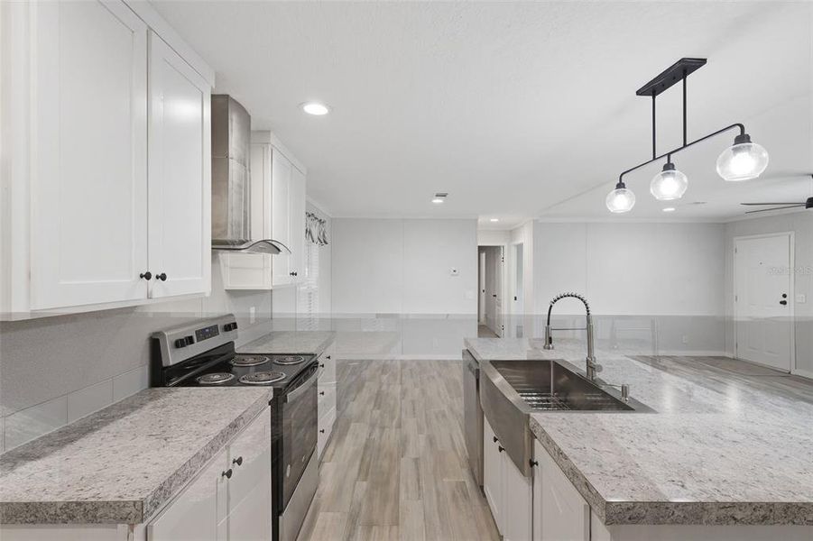 Furnished interior view inside a new home in , Casselberry (Image 10).