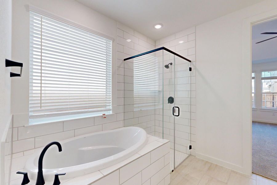 Owner's Bathroom Owner's Bathroom