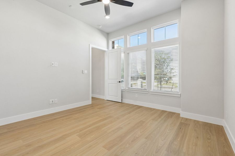 Spacious, unfurnished interior of a new home in Newman Village Townhomes, Frisco (Image 23).