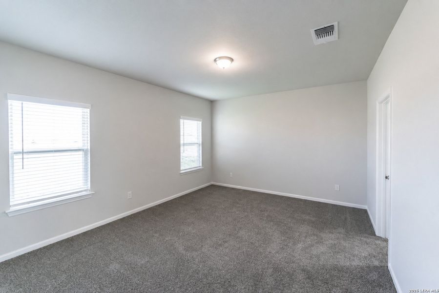 Spacious, unfurnished interior of a new home in Morgan Meadows, San Antonio (Image 8).