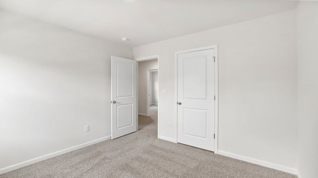 Spacious, unfurnished interior of a new home in Seneca Falls, Seneca (Image 30).