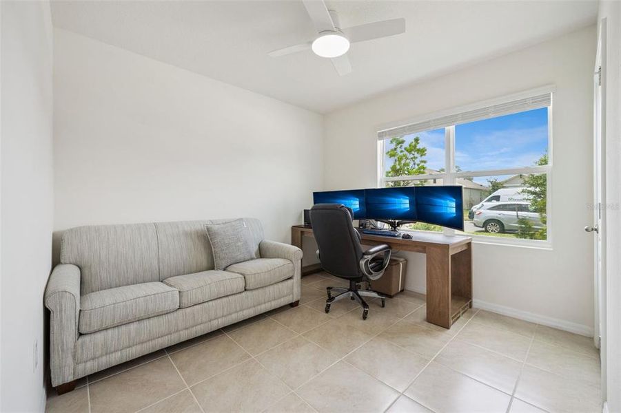 Furnished interior view inside a new home in Buena Lago, St. Cloud (Image 9).