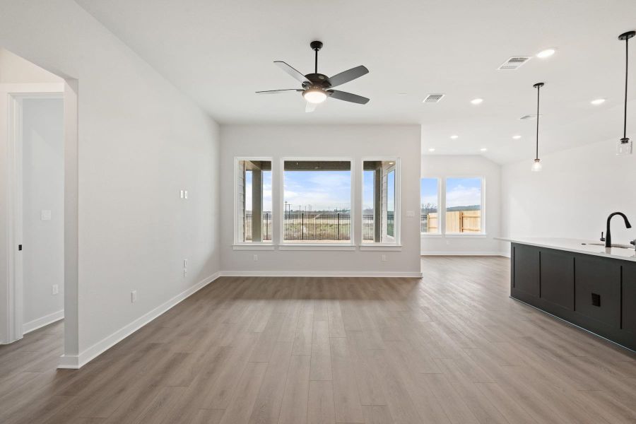 Spacious, unfurnished interior of a new home in Lagos Reserve, Manor (Image 32).