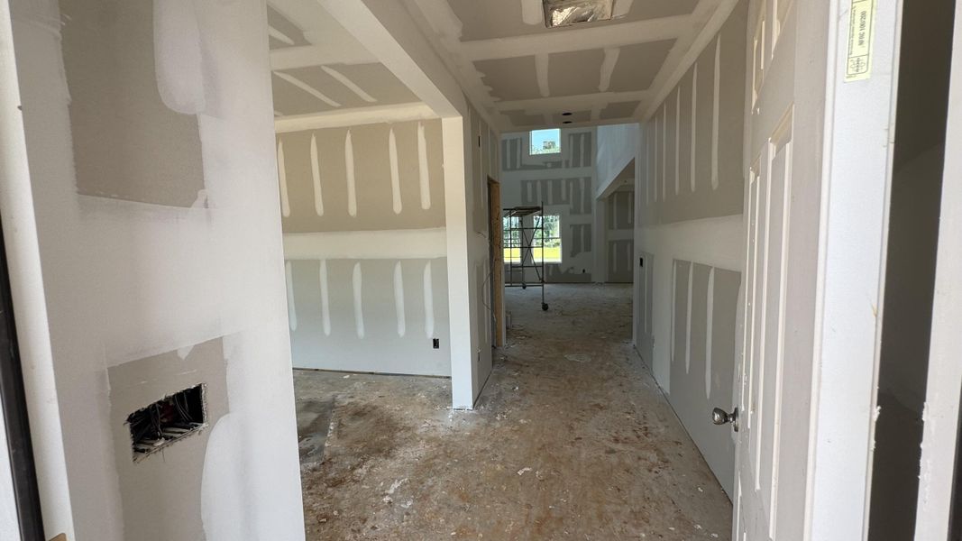 Spacious, unfurnished interior of a new home in Watson Hill, Summerville (Image 36).