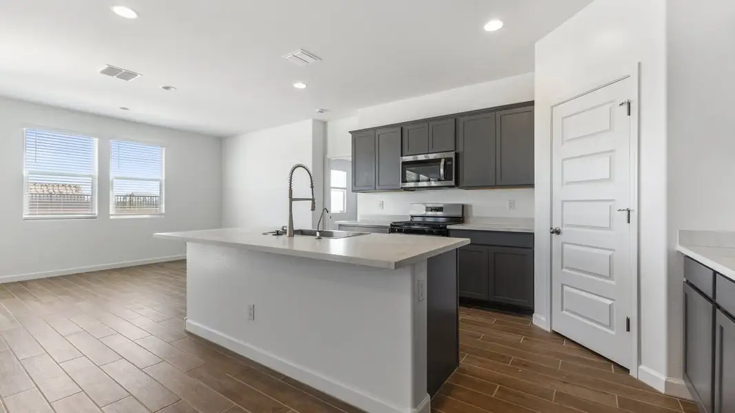 Furnished interior view inside a new home in Entrada Del Toro at Rancho Sahuarita, Sahuarita (Image 4).