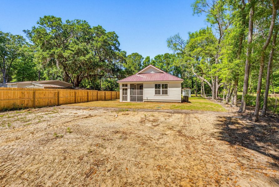 Exterior details and patio area of a home in , Seabrook (Image 24).