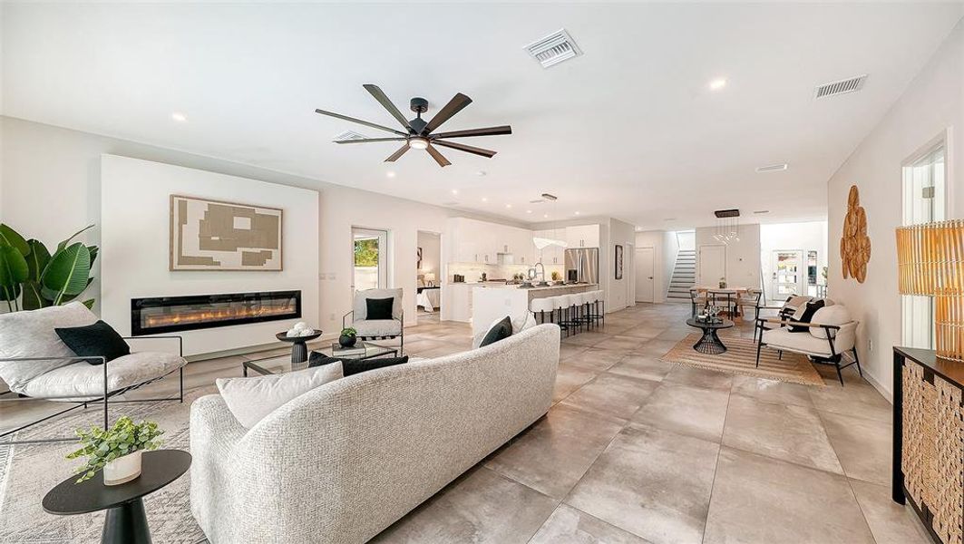 Furnished interior view inside a new home in , Sarasota (Image 43).