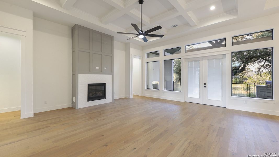 Spacious, unfurnished interior of a new home in , New Braunfels (Image 34).