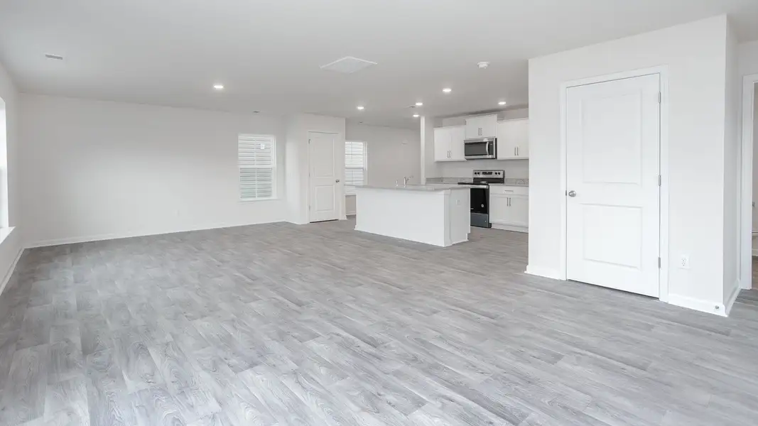 Spacious, unfurnished interior of a new home in Chandler Pointe, Rural Hall (Image 12).