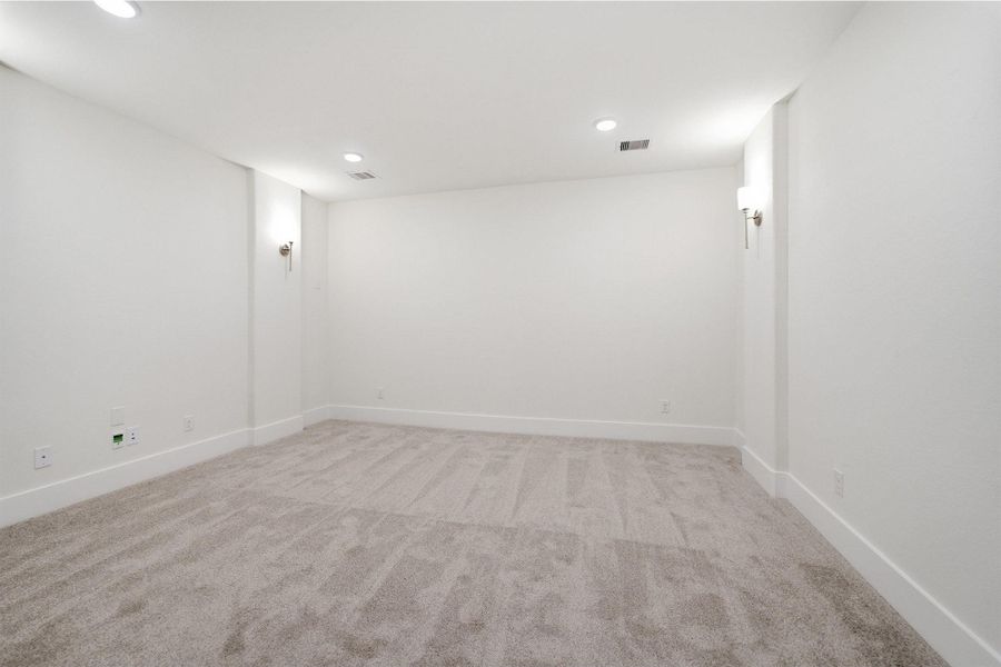 Spacious, unfurnished interior of a new home in Suncreek Estates, Rosharon (Image 30). Spacious, unfurnished interior of a new home in Suncreek Estates, Rosharon (Image 30).