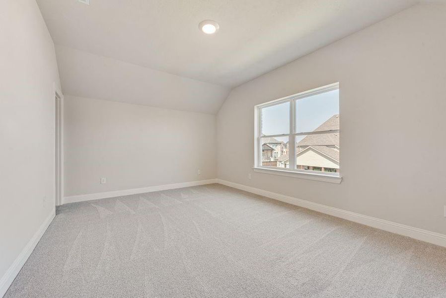 Spacious, unfurnished interior of a new home in South Pointe, Mansfield (Image 23).