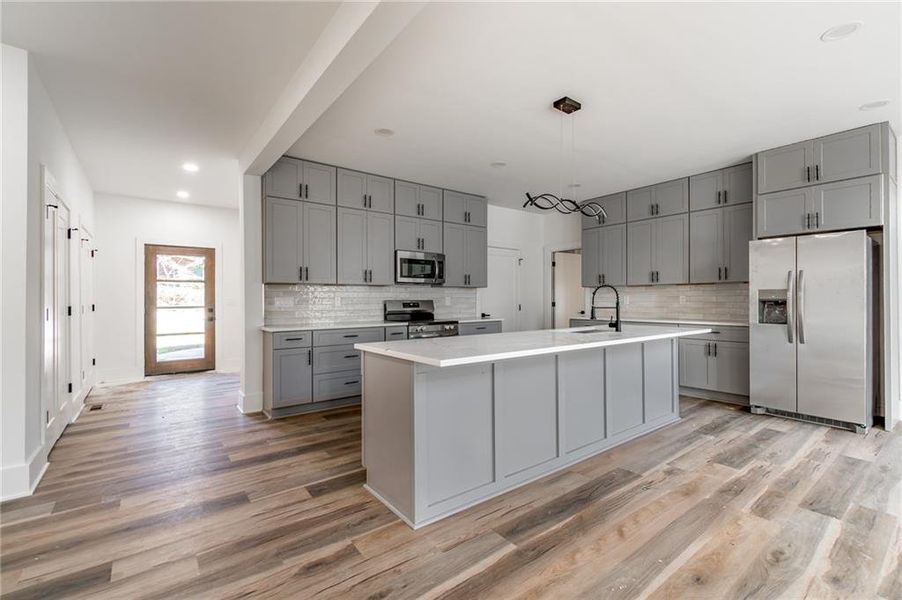 Furnished interior view inside a new home in , Gainesville (Image 15).