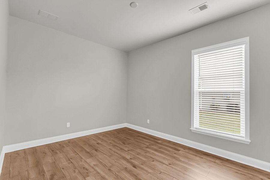 Spacious, unfurnished interior of a new home in , Summerville (Image 21).