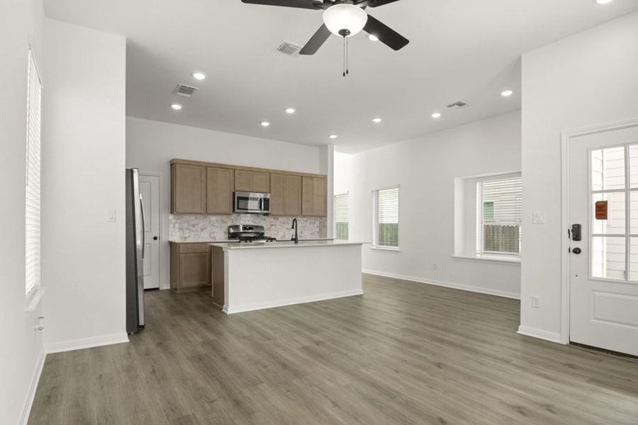 Representative furnished interior of a home built from the Mesquite by Pacesetter Homes in Blanco Vista, San Marcos (Image 6).