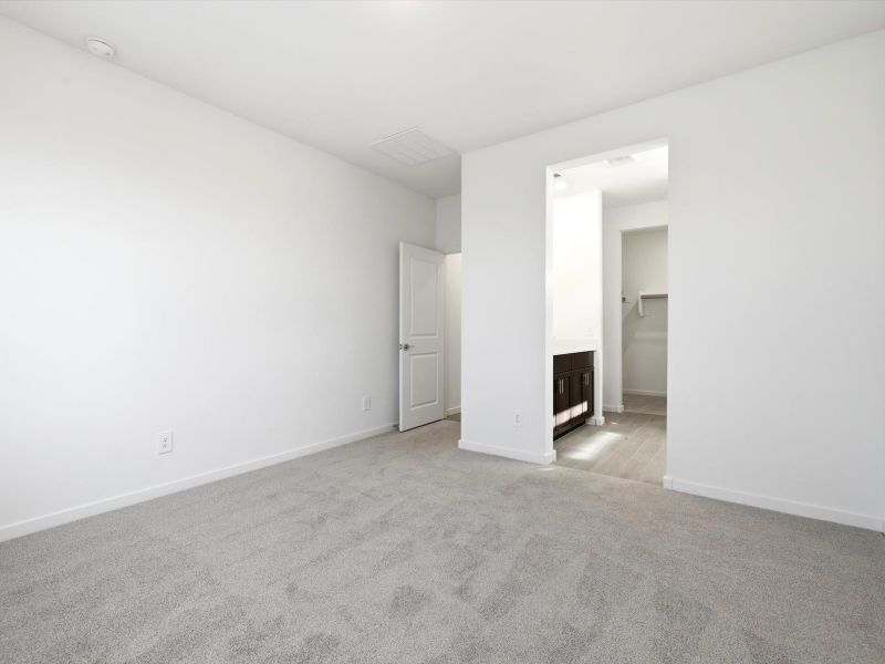 Spacious, unfurnished interior of a new home in Entrada Estate Series, Tolleson (Image 15).