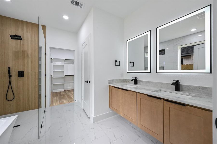 Furnished interior view inside a new home in , Dallas (Image 8).