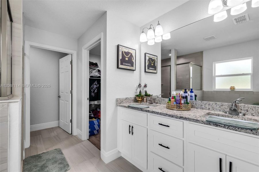 Furnished interior view inside a new home in , Ocala (Image 26).