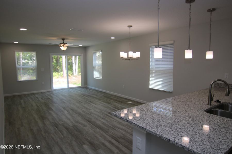 Spacious, unfurnished interior of a new home in , Jacksonville (Image 10).