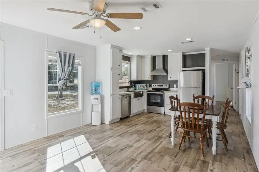 Furnished interior view inside a new home in , Avon Park (Image 5).
