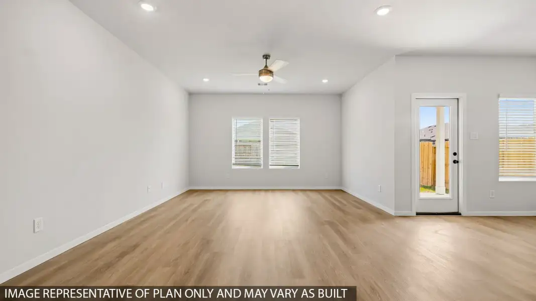 Spacious, unfurnished interior of a new home in Sunterra, Katy (Image 14).