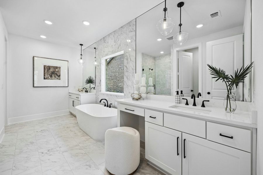Furnished interior view inside a new home in Brookewater, Rosenberg (Image 8).