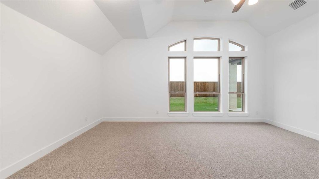 Spacious, unfurnished interior of a new home in Myrtle Creek 60', Waxahachie (Image 13).