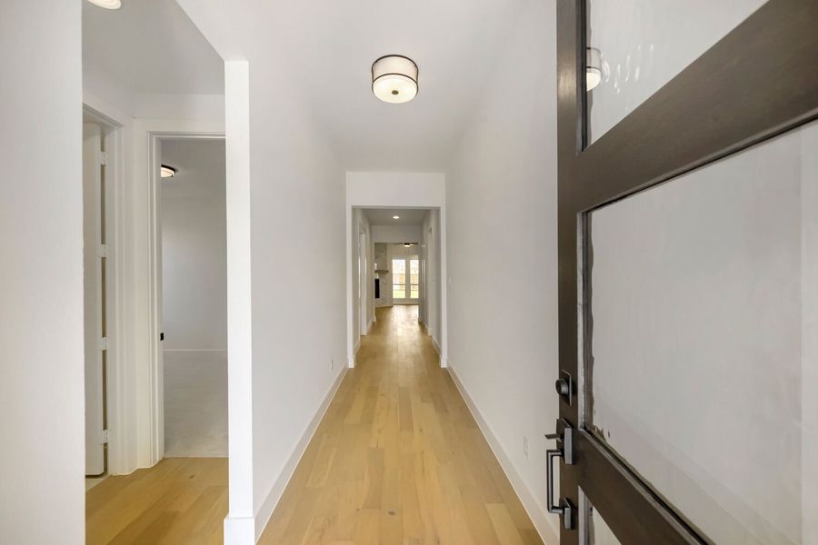 1266 Cedarwood - Entry