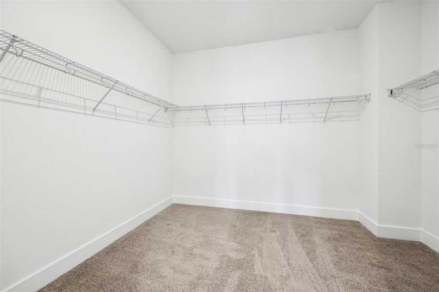 Spacious, unfurnished interior of a new home in Ridgehaven - Signature Series, Ormond Beach (Image 16).