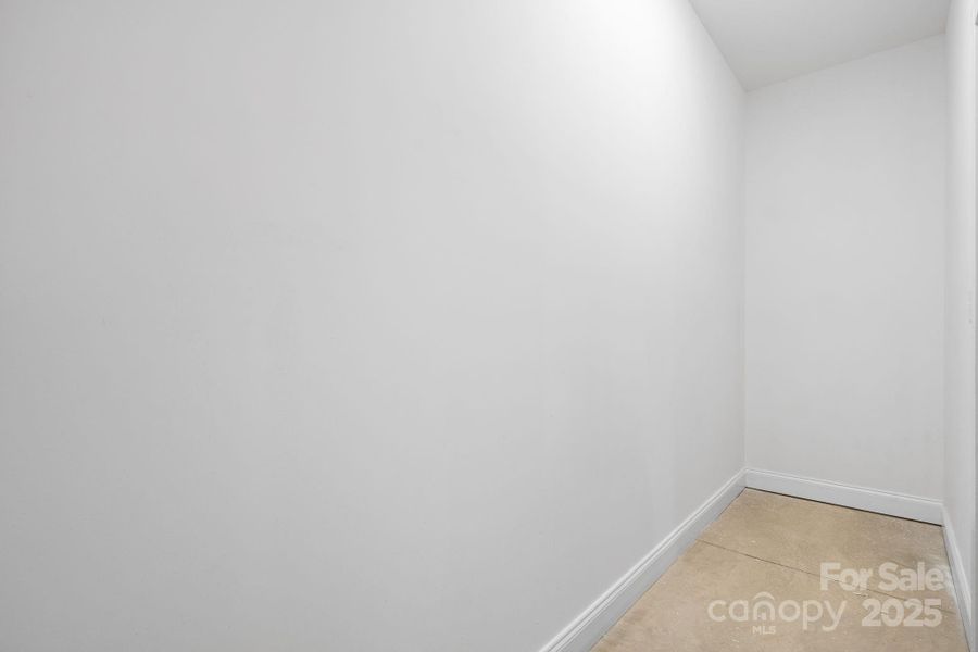 Spacious, unfurnished interior of a new home in , Hickory (Image 20).
