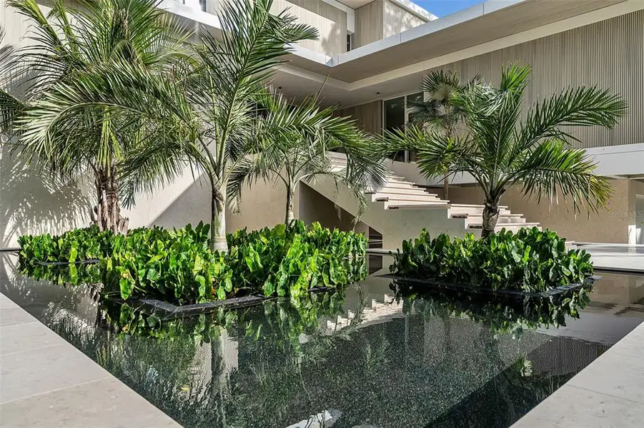 Exterior details and patio area of a home in , Longboat Key (Image 4).