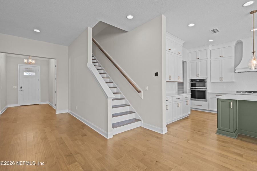 Spacious, unfurnished interior of a new home in SilverLeaf, St. Augustine (Image 24).