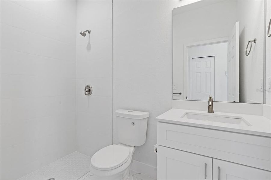 Furnished interior view inside a new home in , Lehigh Acres (Image 6).