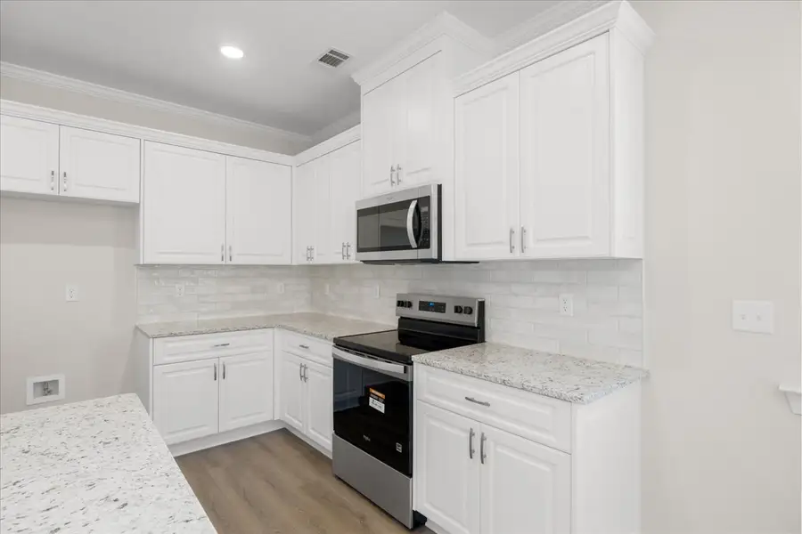 Furnished interior view inside a new home in Windsor, North Augusta (Image 9).