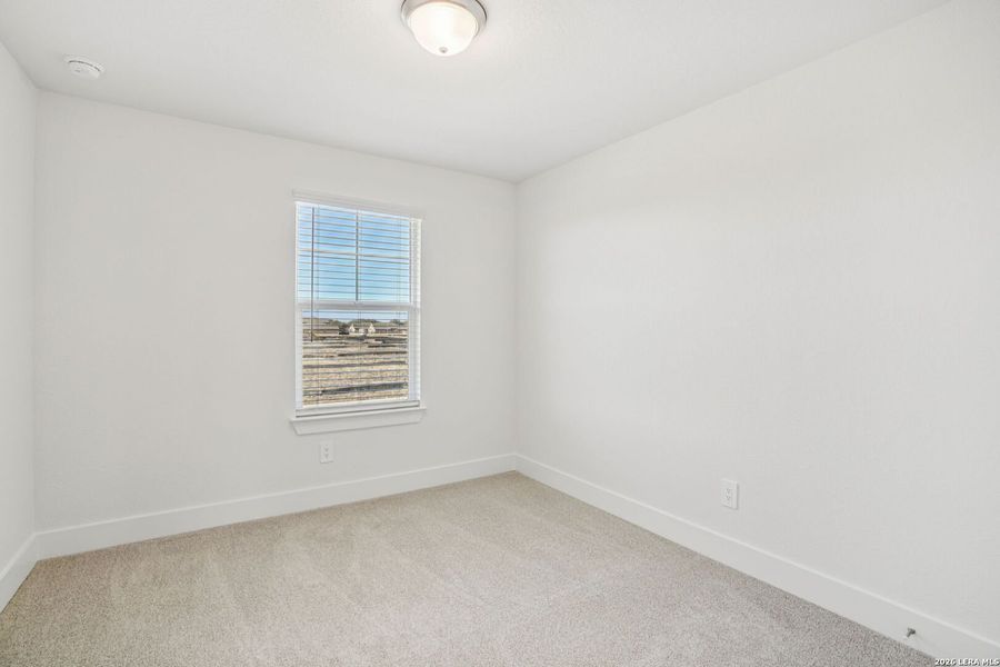 Spacious, unfurnished interior of a new home in Carmel Ranch, Schertz (Image 31).