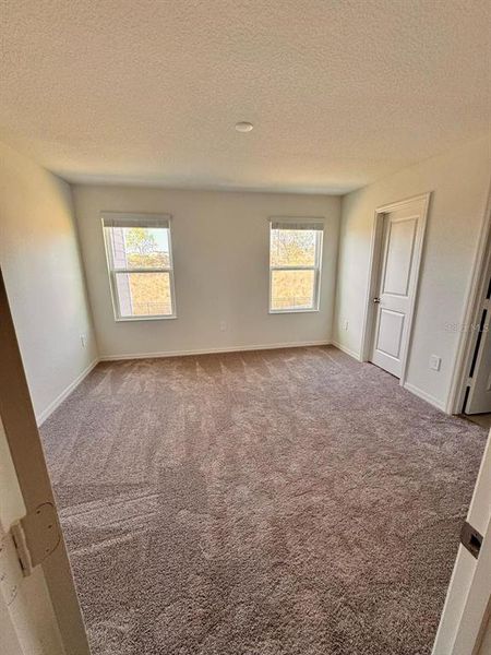 Spacious, unfurnished interior of a new home in , Davenport (Image 13).