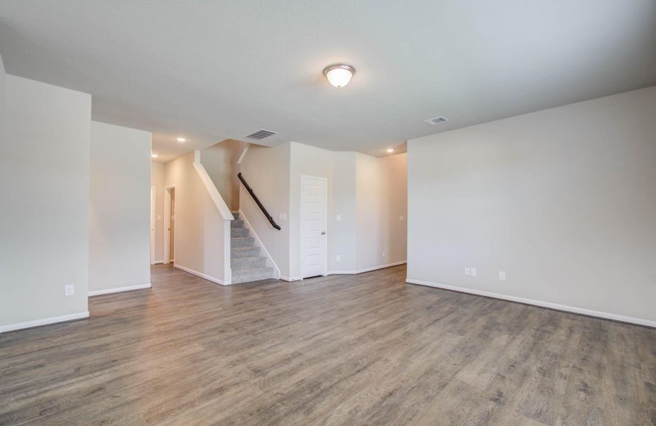 Spacious, unfurnished interior of a new home in Legends Bay, Baytown (Image 39).