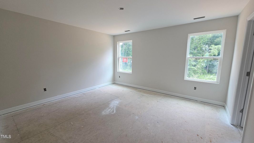 Spacious, unfurnished interior of a new home in Gregory Village, Lillington (Image 33).