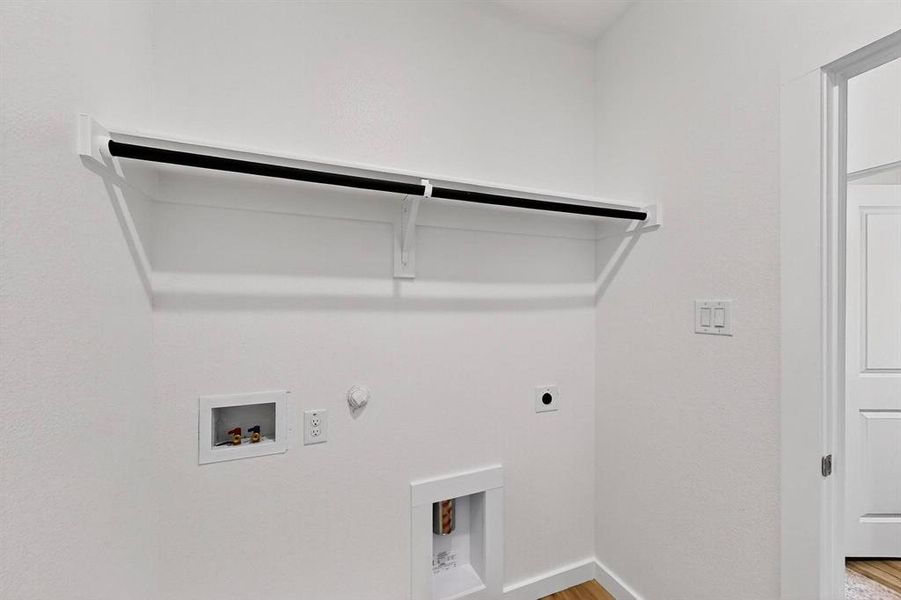 Spacious, unfurnished interior of a new home in Solterra Texas, Mesquite (Image 19).