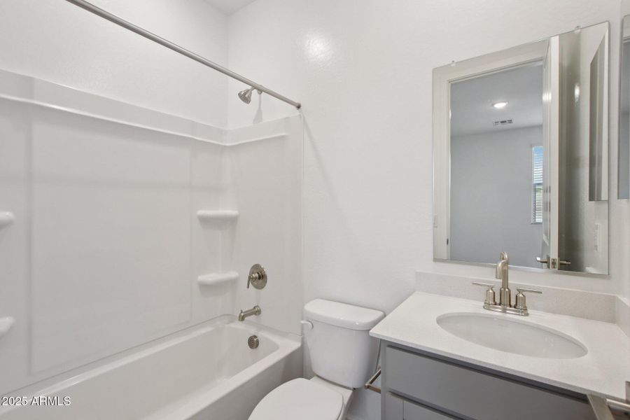 30-web-or-mls-W Brown St-S2708-030