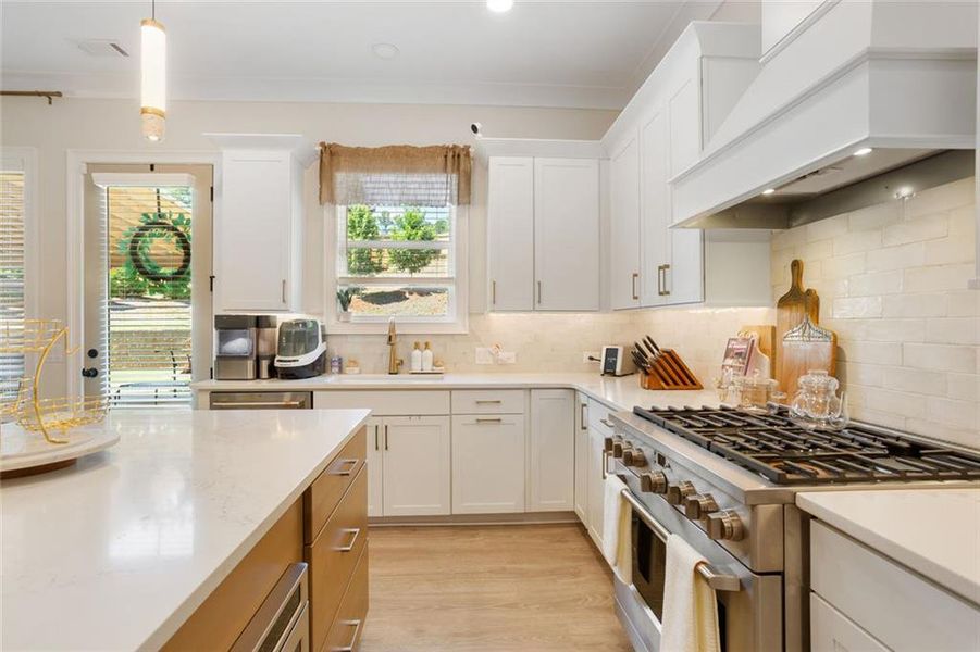 Furnished interior view inside a new home in , Marietta (Image 15).