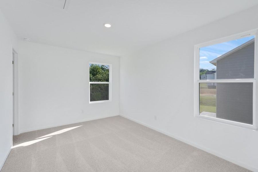 Image 5 of a home in Heritage River.