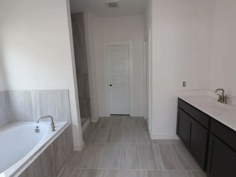 Owner's Bathroom Owner's Bathroom