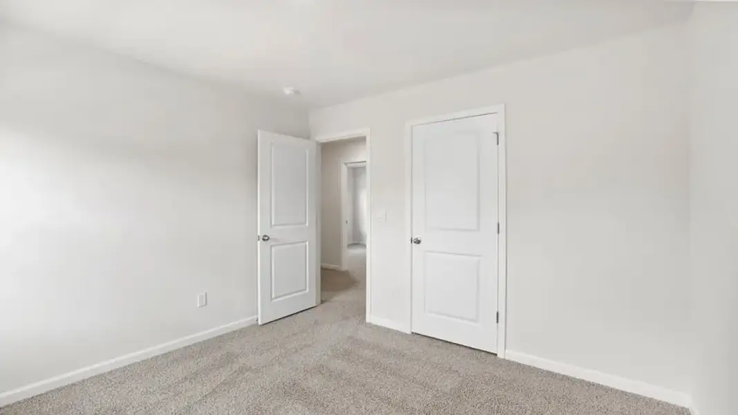 Spacious, unfurnished interior of a new home in Durbin Meadows, Fountain Inn (Image 30).