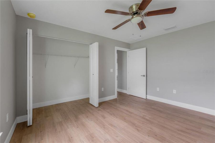 Spacious, unfurnished interior of a new home in , Citrus Springs (Image 33).
